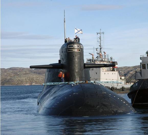 一油漆工因和女友分手,烧美军核潜艇,被判17年,赔310亿