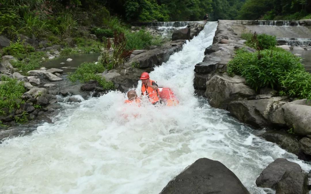 雷峰图片漂流图片