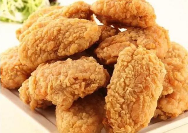 炸鸡翅不用买,美味不输肯德基,外脆里嫩超好吃
