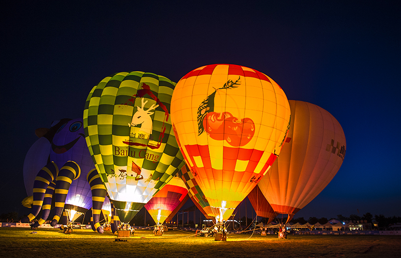 影像:网红景点,云端浪漫,白鹿仓第三届国际热气球嘉年华盛况