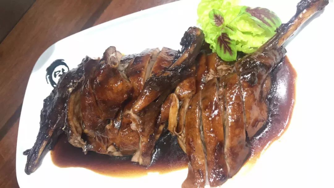 为何这家酱鹅名气大