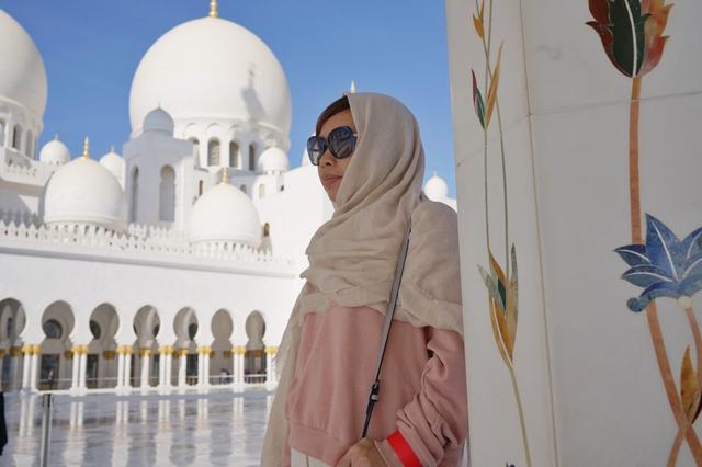 原创阿布扎比攻略看黄金宫殿开法拉利吃阿拉伯餐住阿拉伯酒店