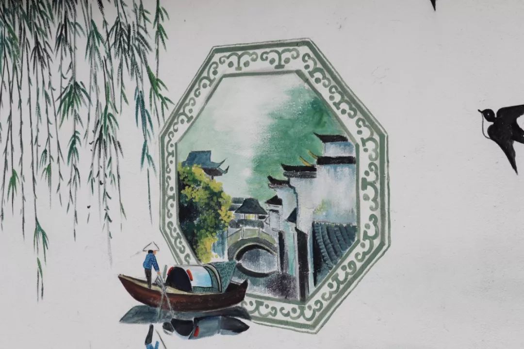 夏天来了,傍晚的风吹起来刚刚好,和家人们逛一逛文明创建墙绘,感受着