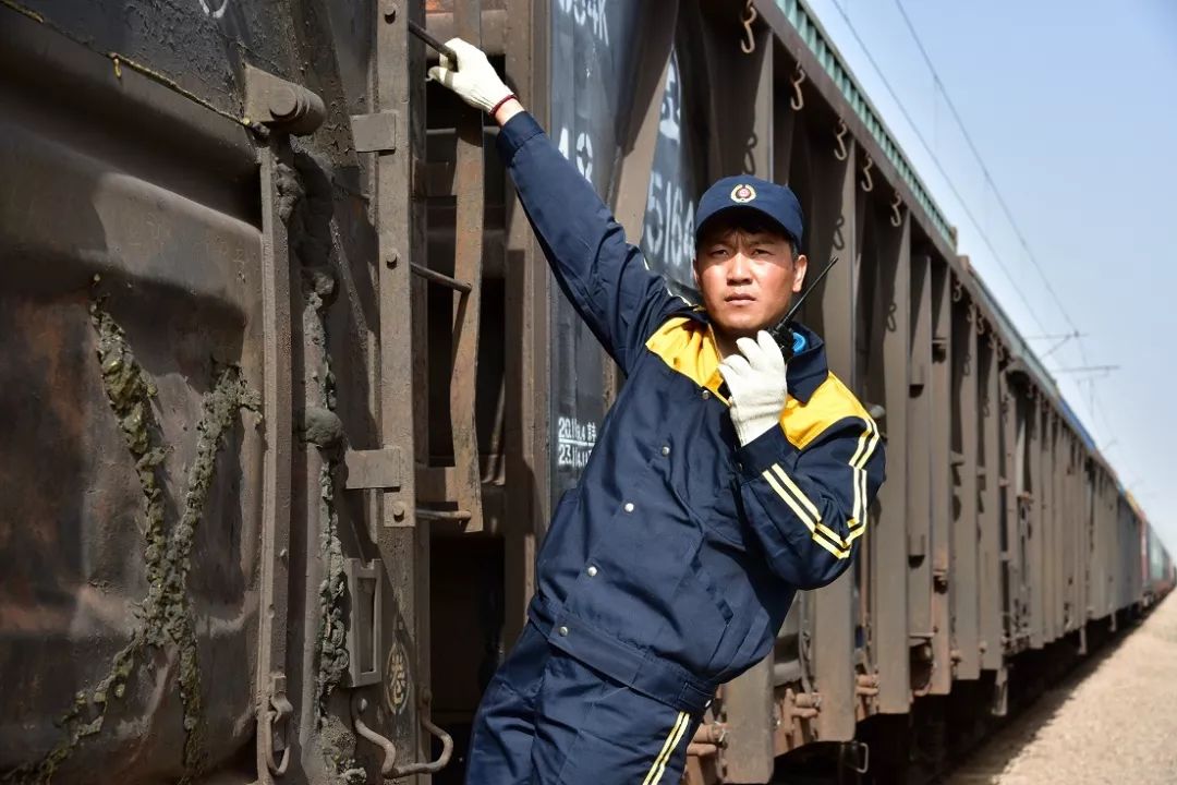 新时代铁路榜样丨马彦云危急时刻勇于担当的短袖哥