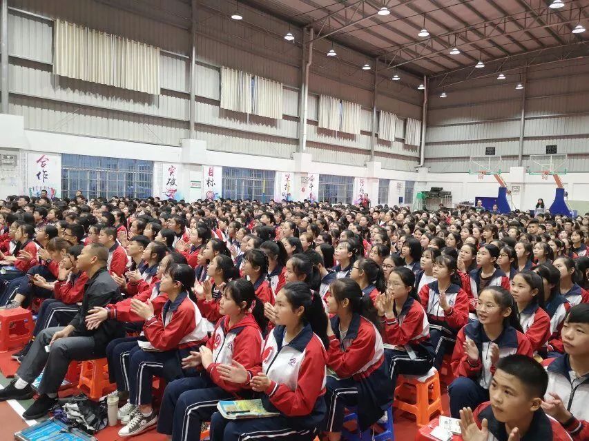 青春不止步 永远跟党走 | |靖西二中八年级共青团知识,生物,地理学科