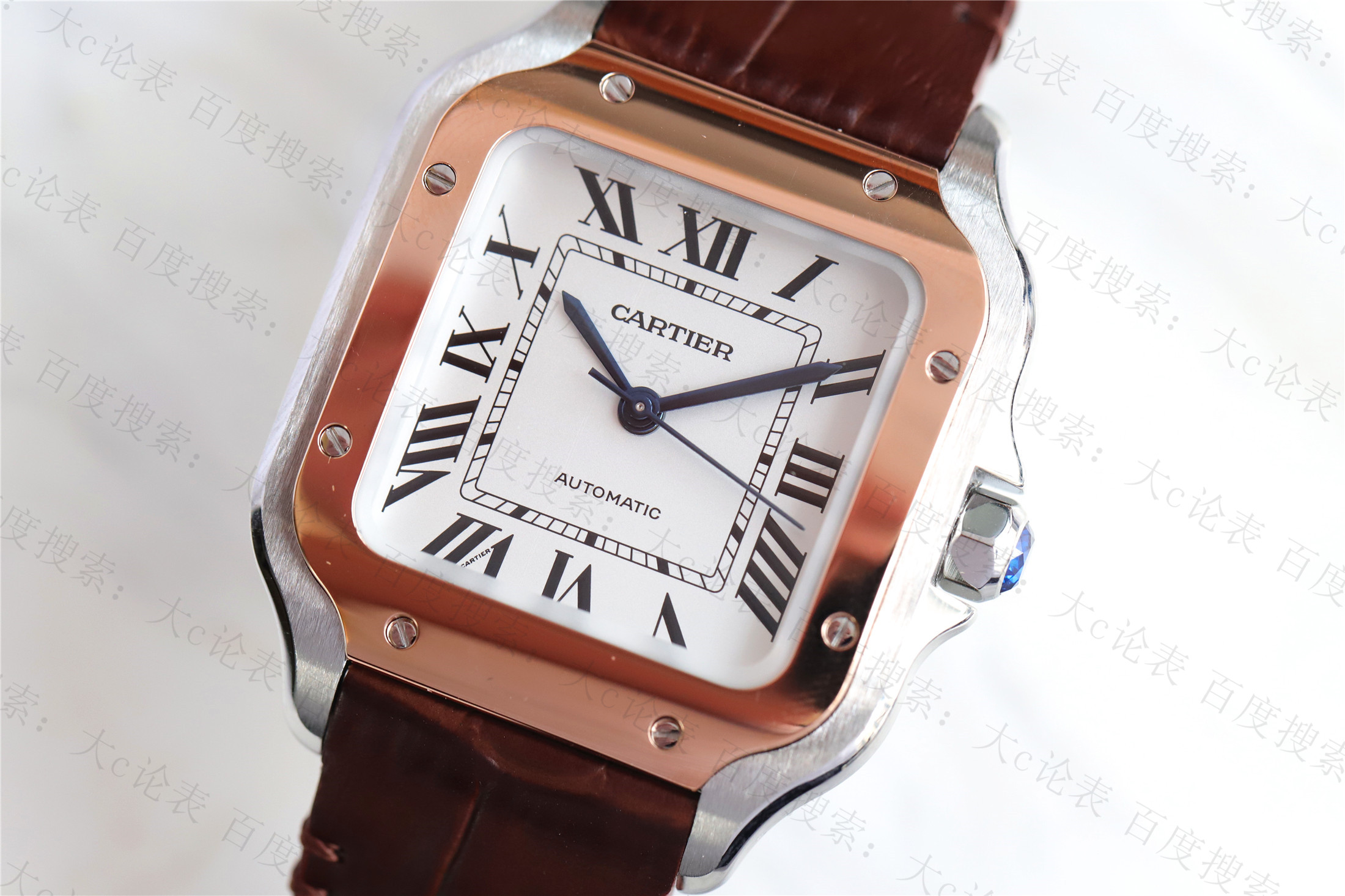 大c论表:v6卡地亚山度士间金系列腕表高清图文讲解_日历