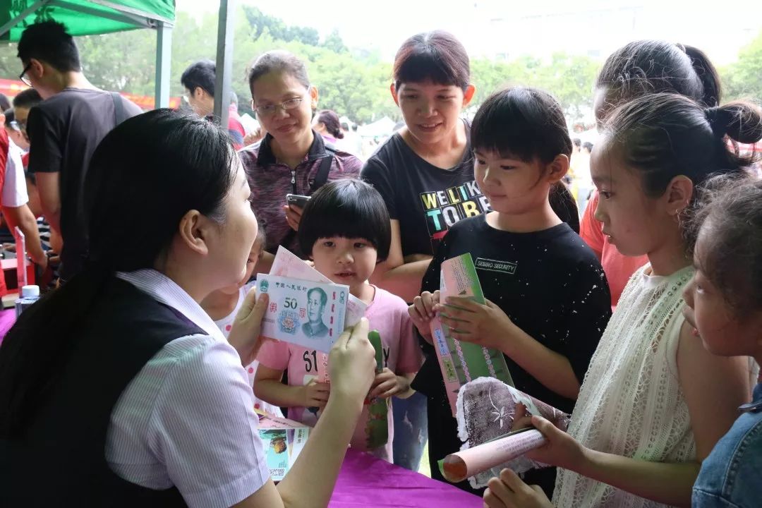 活动风采争做新时代好队员泉州市青少年宫庆六一系列活动