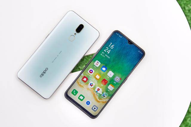 拍摄是oppo a9x的一大亮点,前置为1600万像素ai智慧美颜镜头,后置为