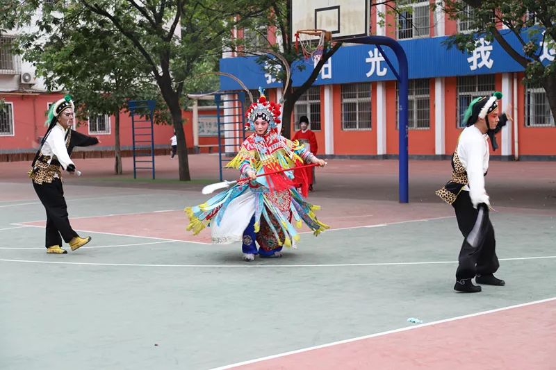 传统文化进校园浸润闫小好少年