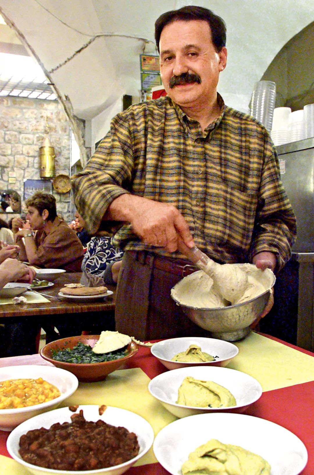 除了被列入米兹拉希(mizrahi)犹太美食之外,胡姆斯酱在以色列如此受