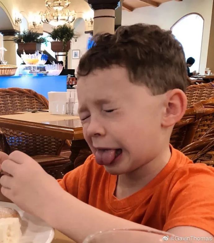 权律二变女神,民咕咕变大长腿,谢飞机更胖了,变化有点大啊!_gavin