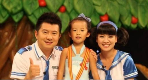 每次看完动画梦工厂,接上的就是红果果,绿泡泡,还有小咕咚主持的