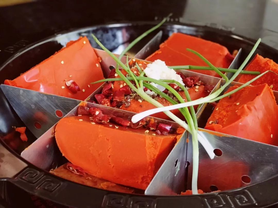 人均70 吃垮重庆神店【大虎老火锅】,给年轻的老板上一课!