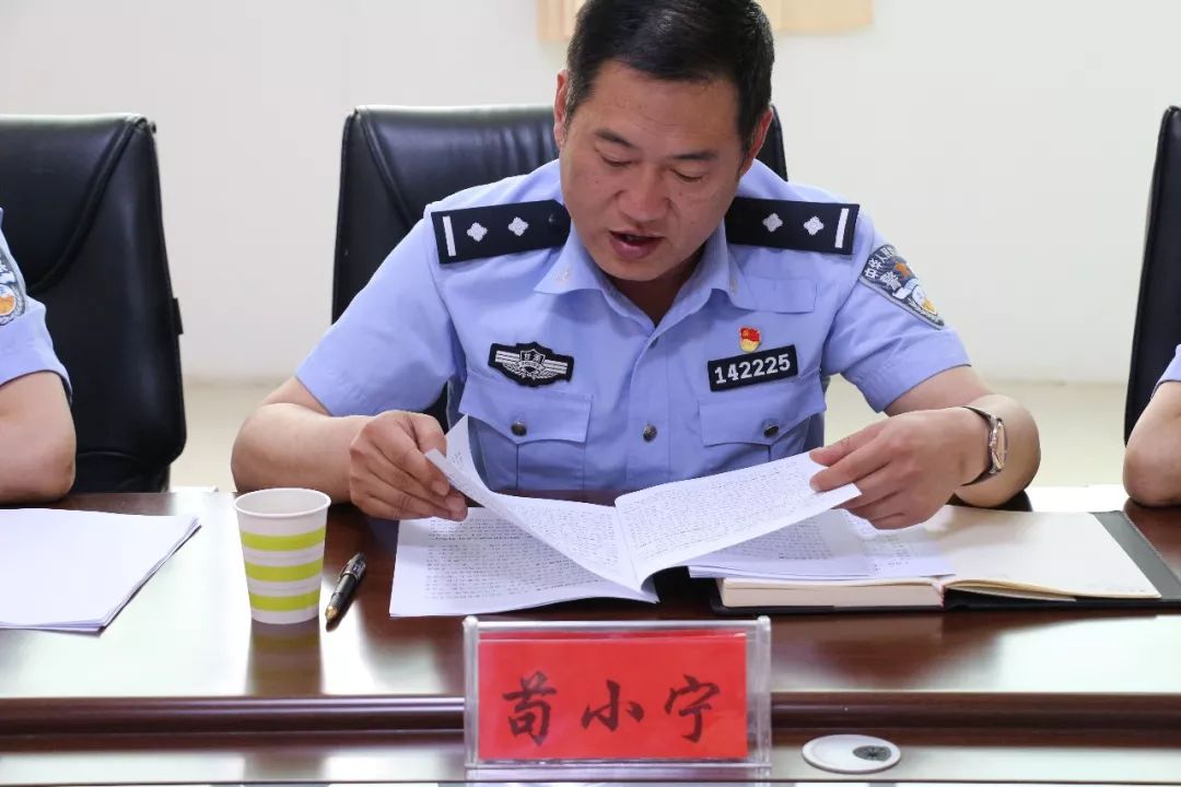 镇原县公安局交警大队召开2019年高考交通安保工作部署会议