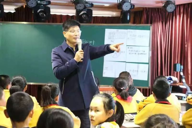 这位南京教师有个"援疆梦,他愿做一颗种子,育一方学生!_仇学春