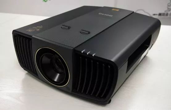 沙发管家真4k新光源明基x12000h投影机评测体验