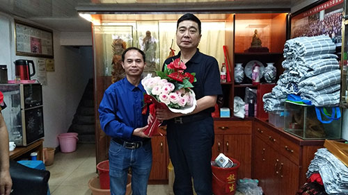 赣州市红十字博爱基金会秘书长陈微与谢文淦对话民间公益事业_邱英祥