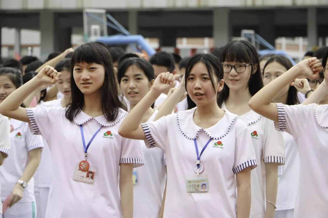 怀德感师恩学子跃龙门汕头市潮阳实验学校2019届高三考前入校礼