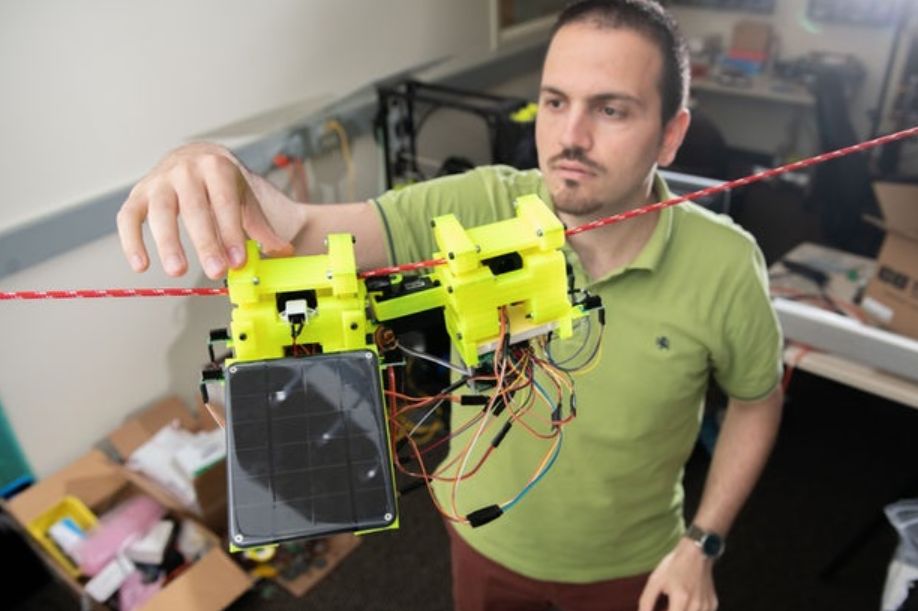 机器人频道大v说华为要求美国法院终止华为禁令国产特斯拉328万元开卖