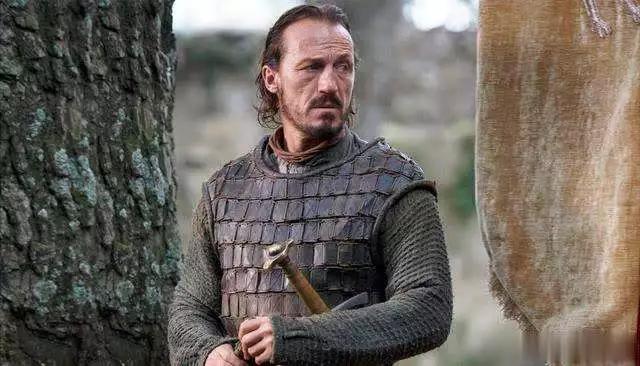 波隆波隆是个审时度势的人,特别需要物质给他带来的安全感.