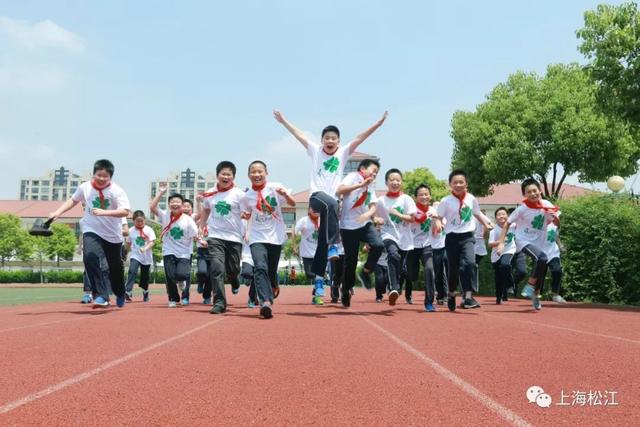 松江這些中小學,幼兒園的創意畢業照,你最喜歡哪張?