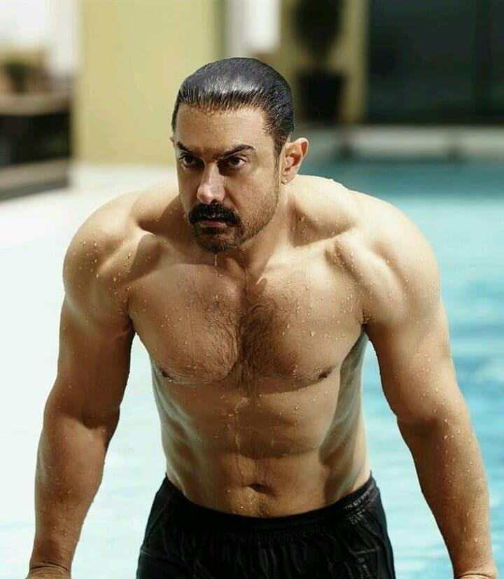 汗又谨慎投入于健身,把自己变成了现在的模样,整个人的身材非常的匀称