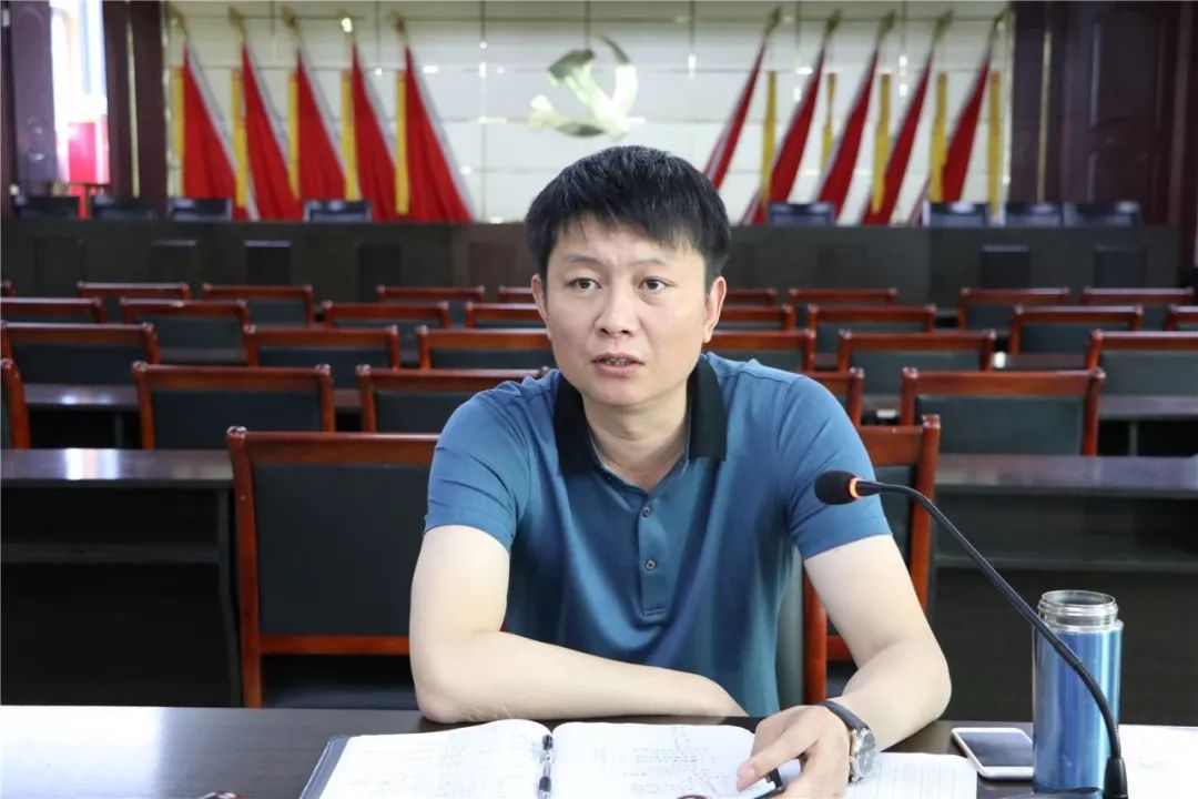 来自搜狐网