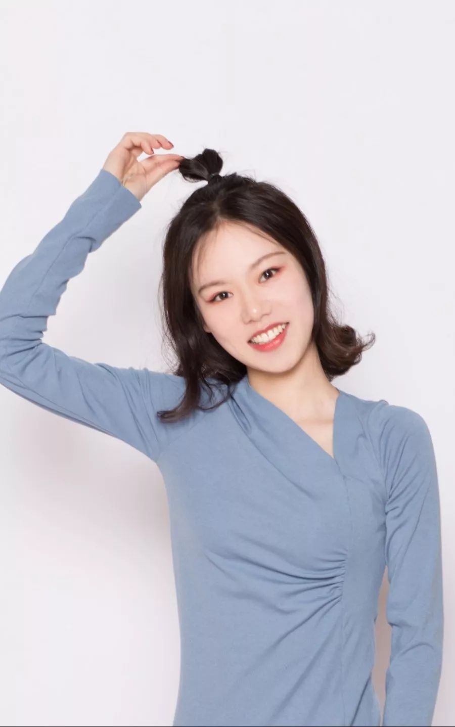 李莉佳这个夏天,这个六月,我们都笑着说再见安珊幕布已经拉开,我愿意