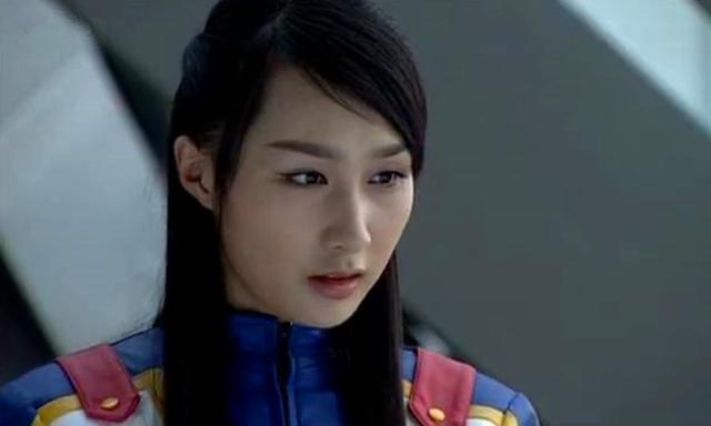 其实翟煦飞除了《金甲战士》外,还出演过很多电视剧,包括丈夫好兄弟