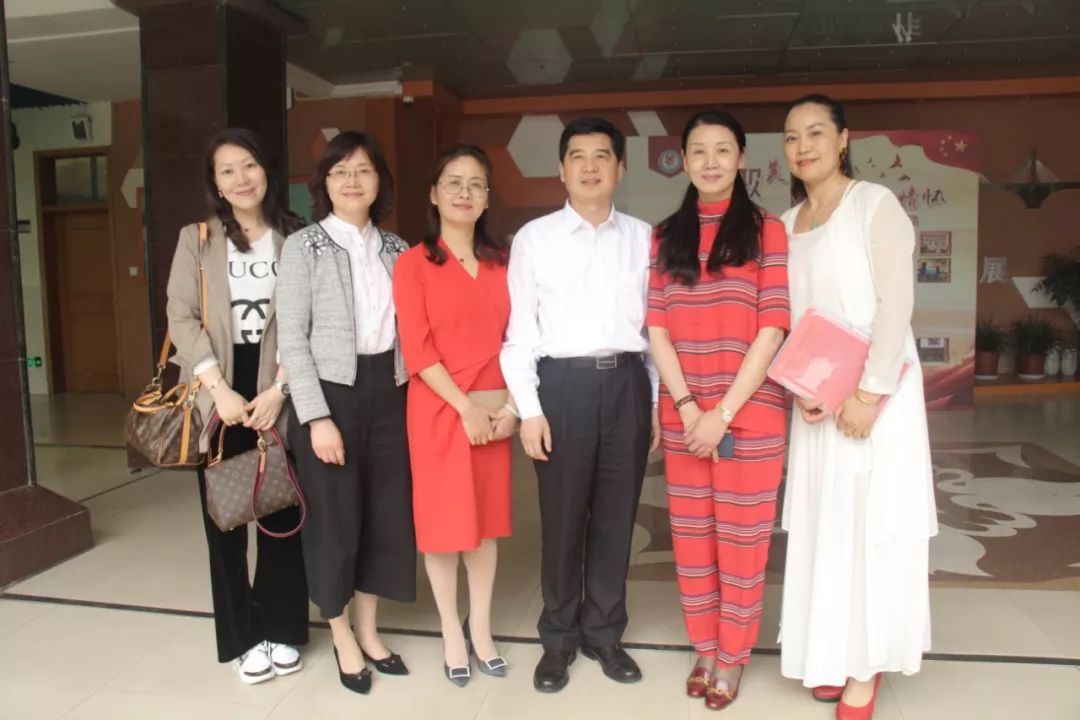 韩再芬黄梅戏名师工作室在上海浦东御桥小学成立