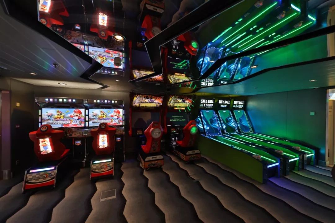 ① 儿童电子游戏室