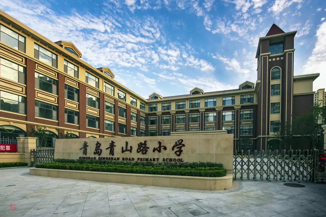 近几年,李沧区委区政府持续加大学校建设力度.