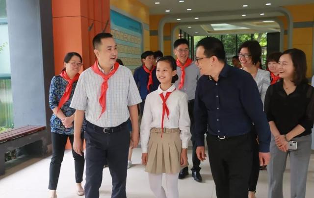 区委常委,宣传部长许莺燕一行分别来到杭州钱新幼儿园江锦园区,采荷