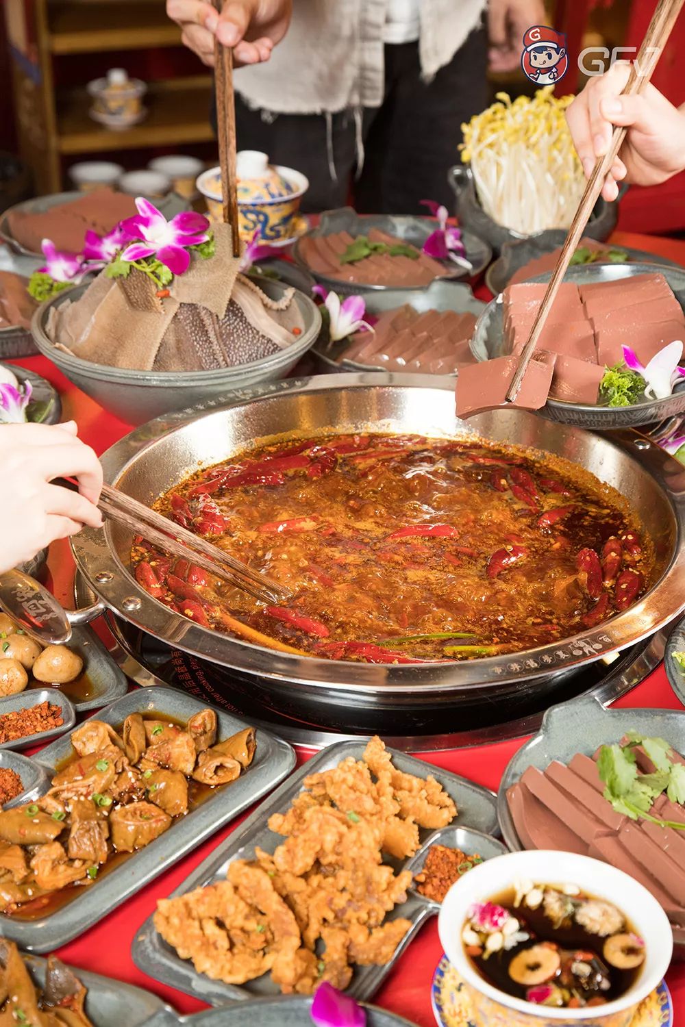 成都最火【鸭血火锅】来南城了!菜品5.8折!最低才5毛钱!