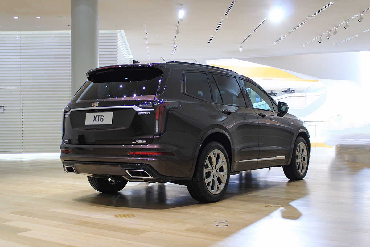 6座布局未来或推7座版凯迪拉克xt6内饰首发