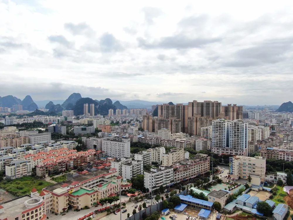 重磅曾经烂尾的贺州城东第一高楼如今华丽变身