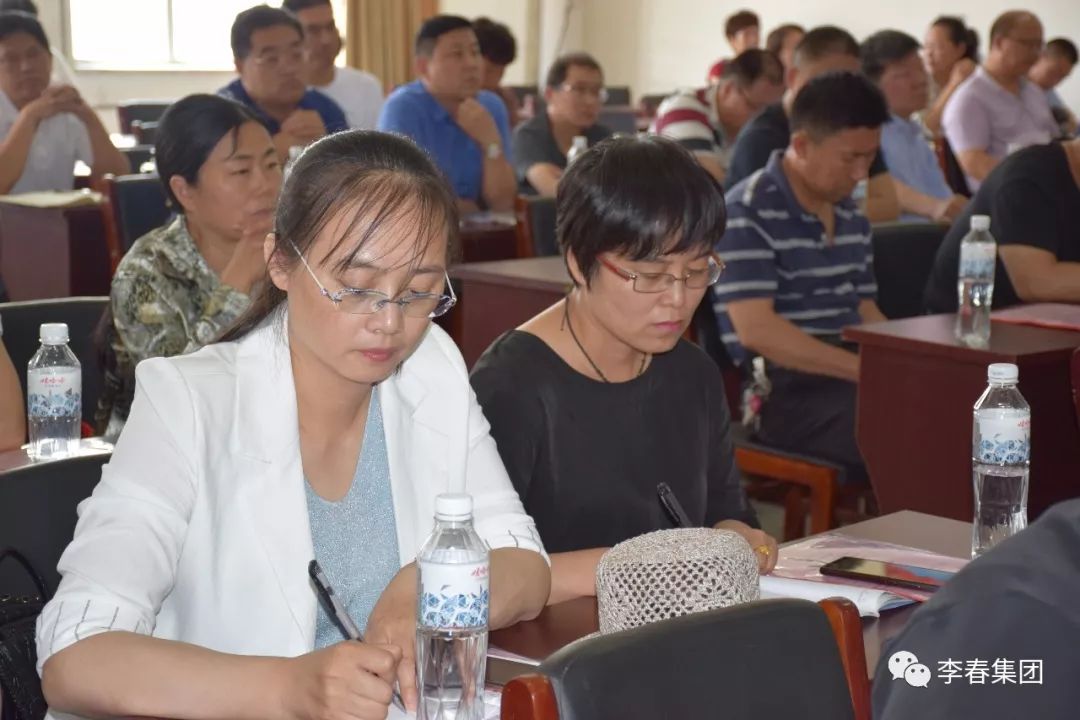 新闻赵县2019年第二期校长大讲堂在我校召开