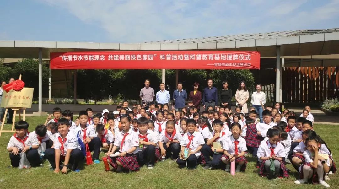 到了约100名来自宜昌市李家湖小学,宜昌市伍家岗小学的同学们前来参与