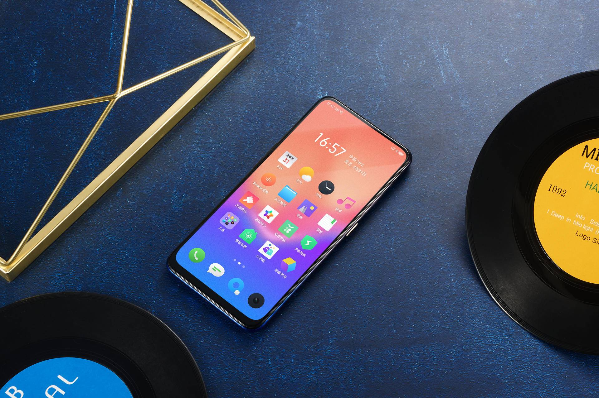 realme x朋克蓝,网友:被这款千元机神仙颜值圈粉