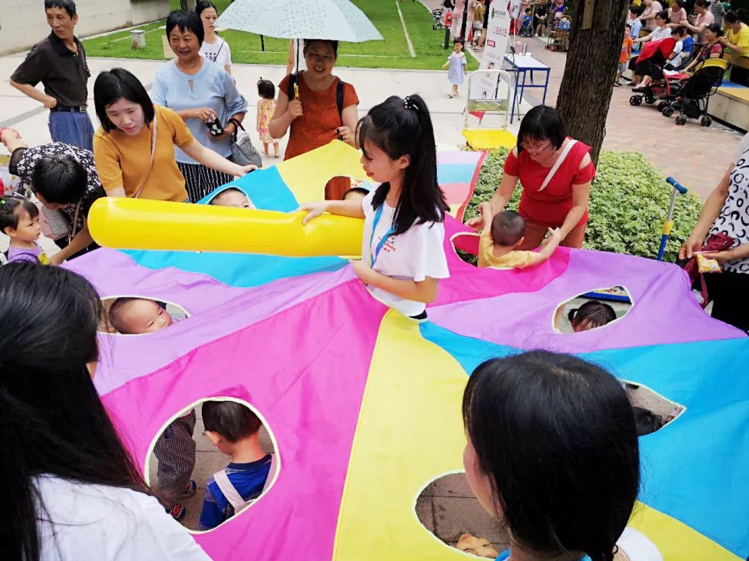 欢度六一儿童节趣味互动嗨翻时代社区