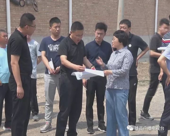 我县开展村容村貌环境整治工作互看联查