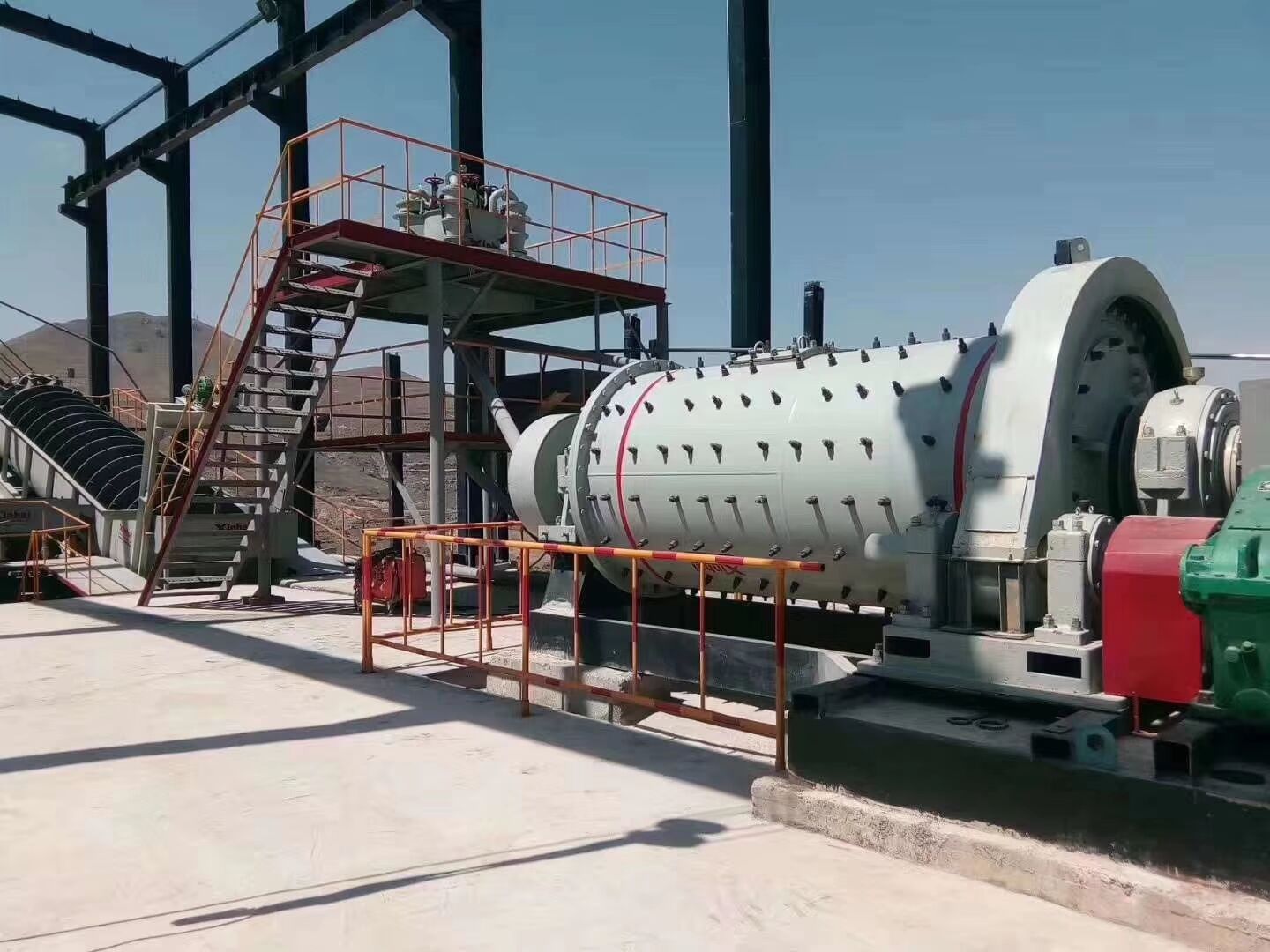 花岗岩球磨机打砂制沙机器设备产量