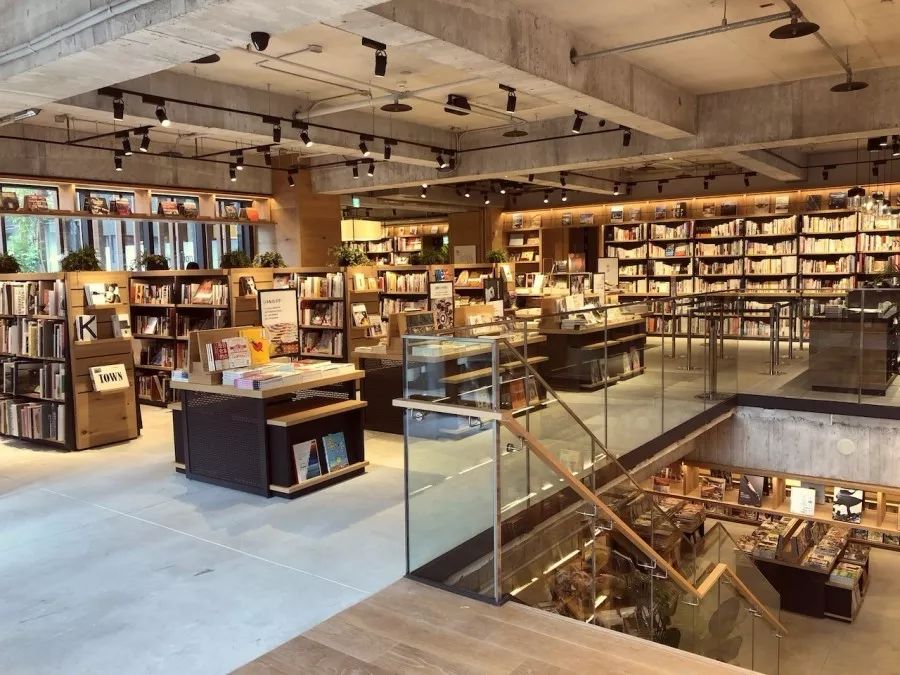 研究报告日本茑屋2018年以来的实体店面发展解读
