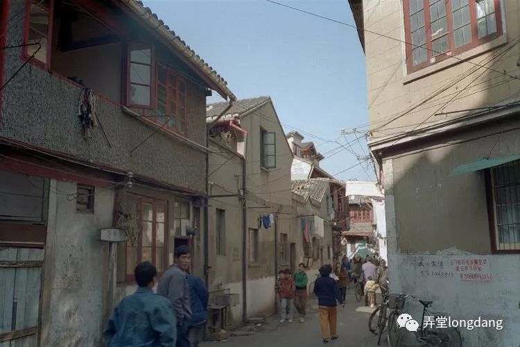 玉佛寺方浜中路馆驿街后电话亭九十年代上海印象彩色照片十二