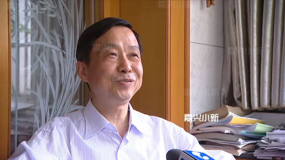 吕建林:举手之劳,反正会嘛,就给大家做做.