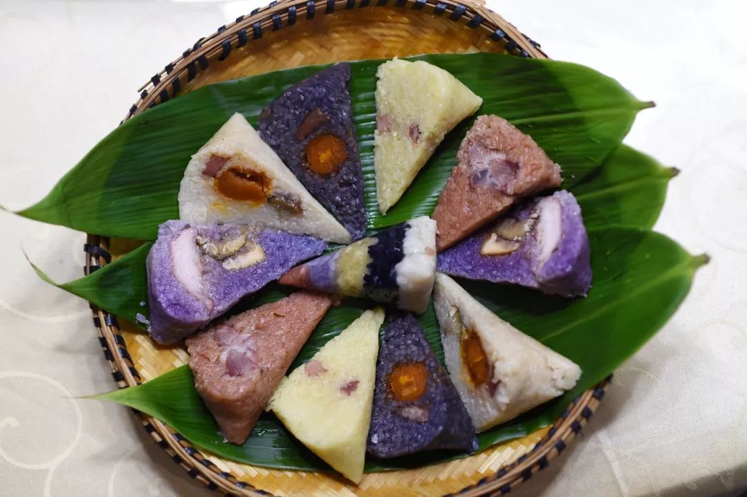 台江:赶制五彩粽