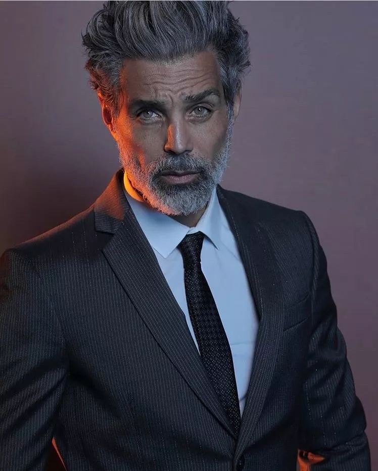 60岁拍内衣广告拥有最美好的肉体英国最火的男模天团太绝了