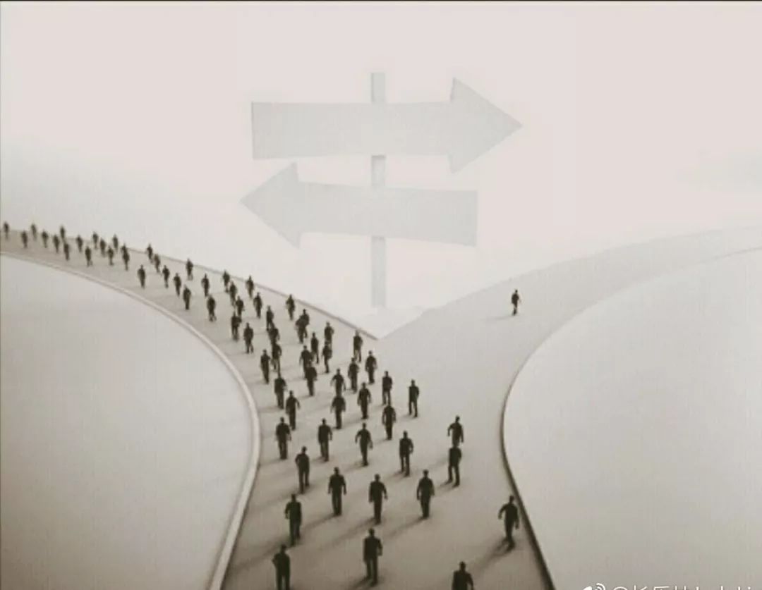 辅导员说人生路虽漫长但紧要处常常只有几步