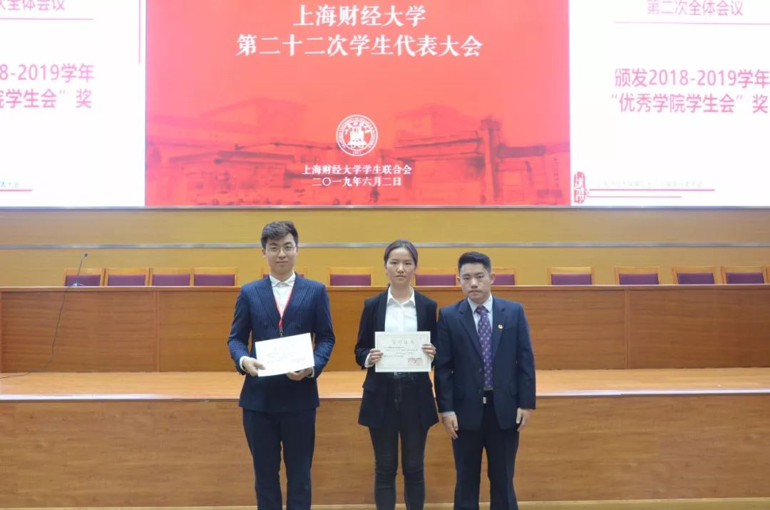 供稿 | 聂颖婕 宏一诺供图 | 苏隆涛 索朗德吉 梅妍婷编审 | 朱枫