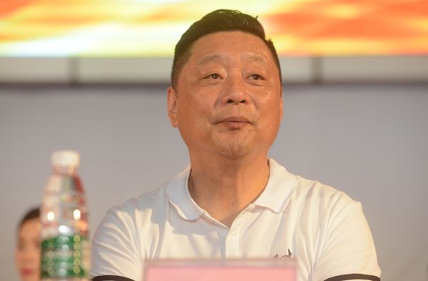内江市体育局副局长 刘若义四川省学生体育艺术协会副秘书长:赵志敬